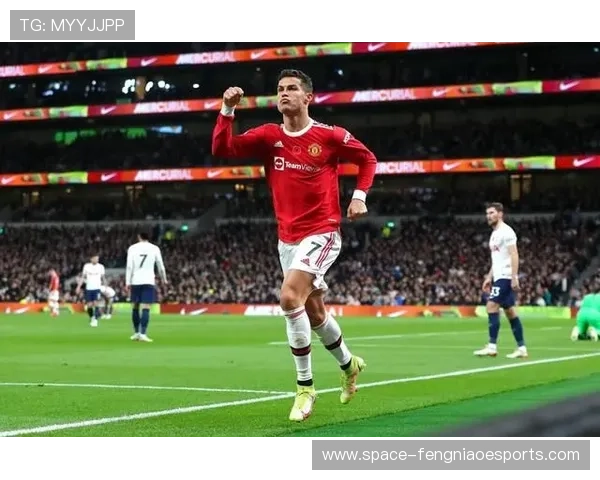 伯恩茅斯塞内西长传次数冠绝联赛，成战术发起点